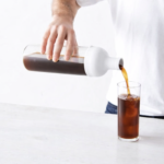 Garrafa HARIO FIC Vidro e Silicone Branca 650ML - Imagem 2